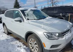 3VV2B7AX0KM051653: 44018043