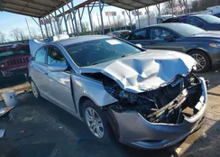 5NPEB4AC2CH311825: 44017444