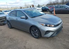 3KPF24AD7RE714564: 44020137