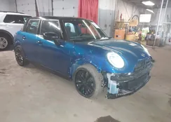 WMW53GD02S2W62702: 44024332