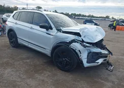 3VVCB7AX5PM106531: 44042373