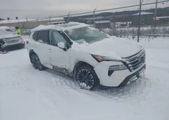 JN8BT3DD2RW450374: 44048802