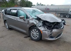 2C4RC1BG6HR564428: 44052199