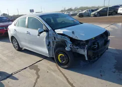 3KPA24AD0PE567799: 44056294