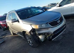 5XYKW4A29CG213204: 44061694