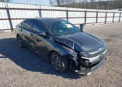 3KPF24AD7RE747774: 44069776