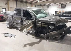 1C6RR7LG5ES418572: 44070105