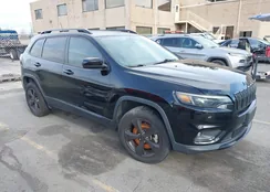 1C4PJMLX9KD284011: 44073255