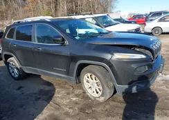 1C4PJMCS2GW182744: 44081738