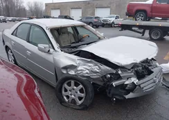 1G6DM577940147061: 44084032