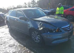 1HGCP2F77CA039113: 44086723