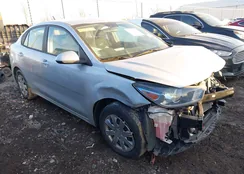 3KPA24AD4NE432015: 44099346