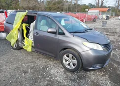 5TDKK3DC2ES428567: 44102798