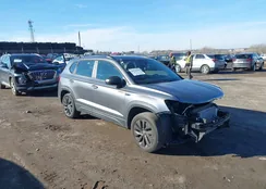 3VVDX7B21NM009400: 44103010