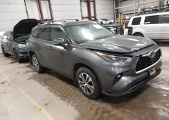 5TDGZRBHXMS081359: 44103228