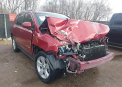 1C4NJDEBXHD171878: 44107072