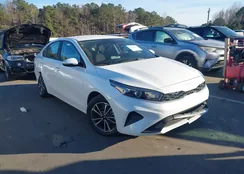 3KPF24AD3RE708065: 44110639