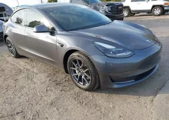 5YJ3E1EB8MF992202: 44110491