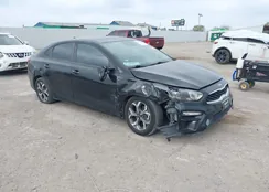 3KPF24AD0LE153843: 44112495