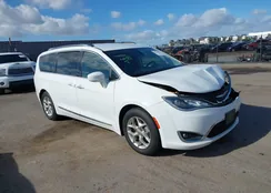 2C4RC1BG7LR113856: 44118280