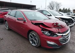 1G1ZD5ST9NF103320: 44120811