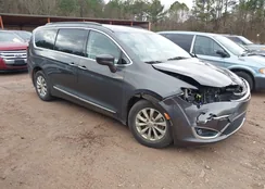 2C4RC1BG9HR526563: 44121252