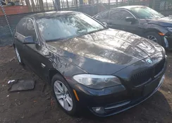 WBAXH5C55CDW10417: 44124549