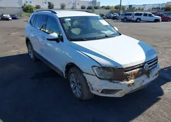 3VV3B7AX2JM091655: 44126494