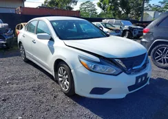 1N4AL3AP0HC140381: 44130749