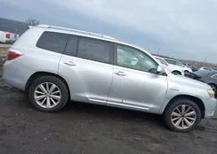 JTEEW44A882011158: 44131710