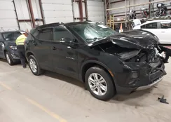 3GNKBHR4XNS215769: 44137537