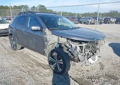 JA4AP4AU8LU010808: 44149133