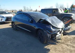 5YJ3E1EA5RF725811: 44151031