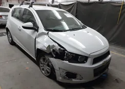 1G1JC6SH1G4171384: 44152775