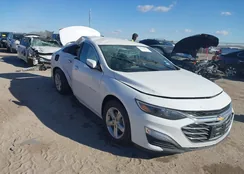 1G1ZC5ST8LF131352: 44152894