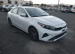 3KPF24AD6PE544131: 44154290