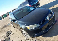 3VWL07AJ4EM440351: 44157369