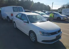 3VWDZ7AJ0BM004098: 44160650