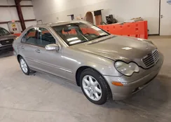 WDBRF84J84F533223: 44160697