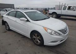 5NPEC4AC6DH582739: 44165882