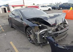 5YJSA1DP2DFP27683: 44173012