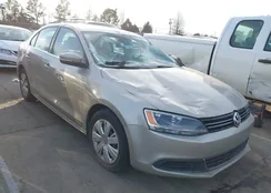 3VWDP7AJ5DM217539: 44181708