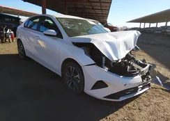 3KPF24AD1RE792726: 44185646