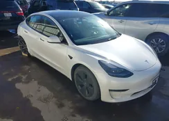 5YJ3E1EAXPF606990: 44185727