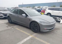 5YJ3E1EA3RF858681: 44186616