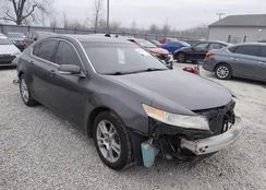 19UUA86289A016560: 44192406