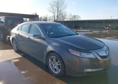 19UUA8F52BA004260: 44194557