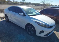 3KPF24AD1PE588392: 44194982