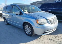 2C4RC1BG3DR691972: 44196532