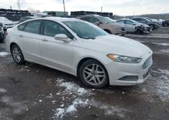 3FA6P0HD3FR230658: 44199537